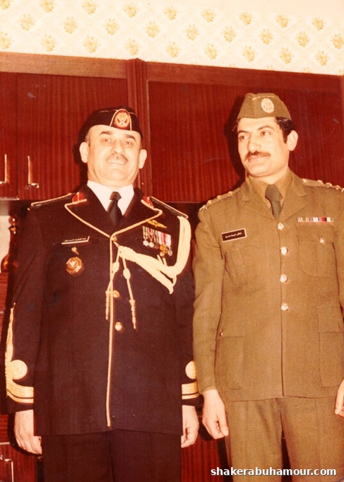  صورة من موسكو عام 1980 تجمع اللواء الركن عبد اللطيف سيد بطل، الملحق العسكري الأردني آنذاك، ومساعده العميد الركن المتقاعد شاكر أحمد أبو حمور، في مشهد يوثق حضور البعثة العسكرية الأردنية في إحدى المحطات الدبلوماسية الهامة.