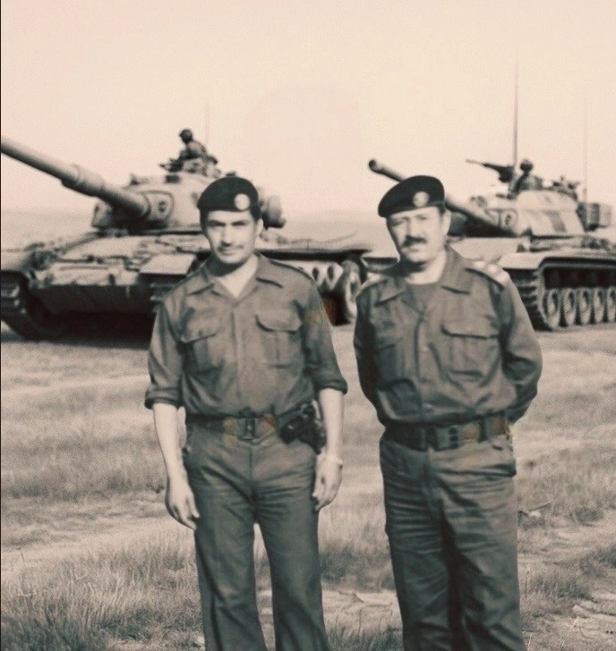 1977 