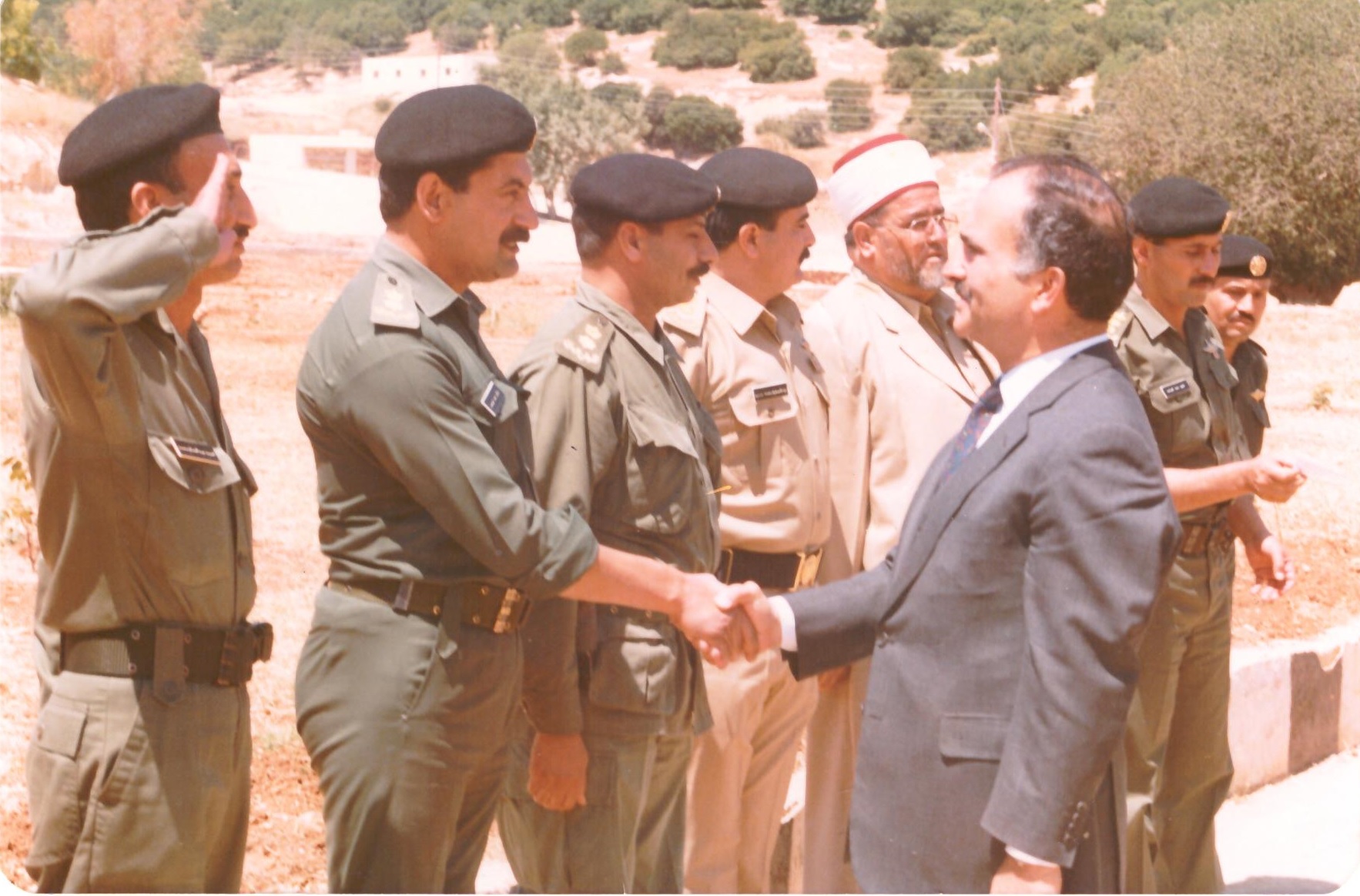 صورة العميد