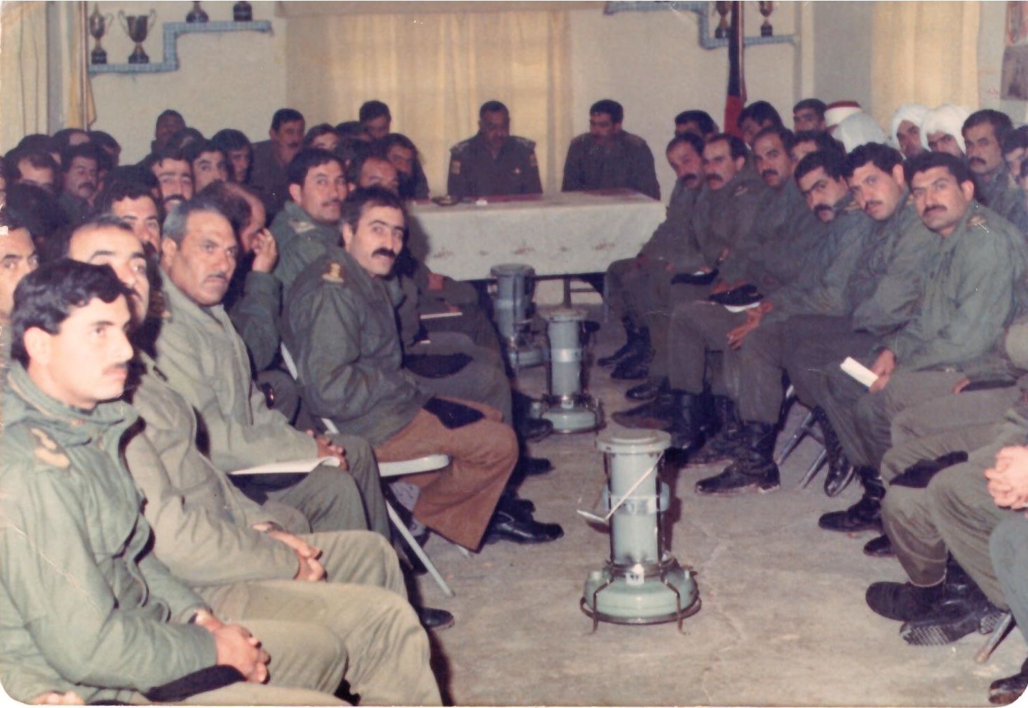 صورة العميد
