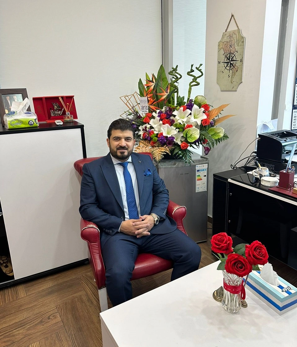 الدكتور زيد شاكر أبو حمور خبير النقل البحري