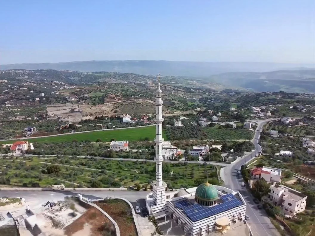 إطلالة جوية لشمال مسجد الوسية في مدينة السلط في المملكة الأردنية الهاشمية